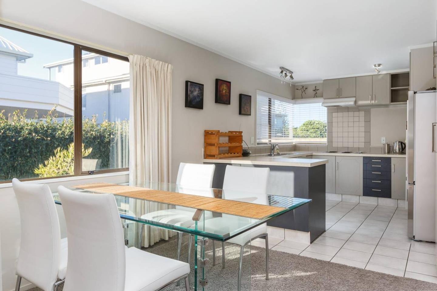 Ocean Beach Getaway Mount Maunganui Exteriör bild